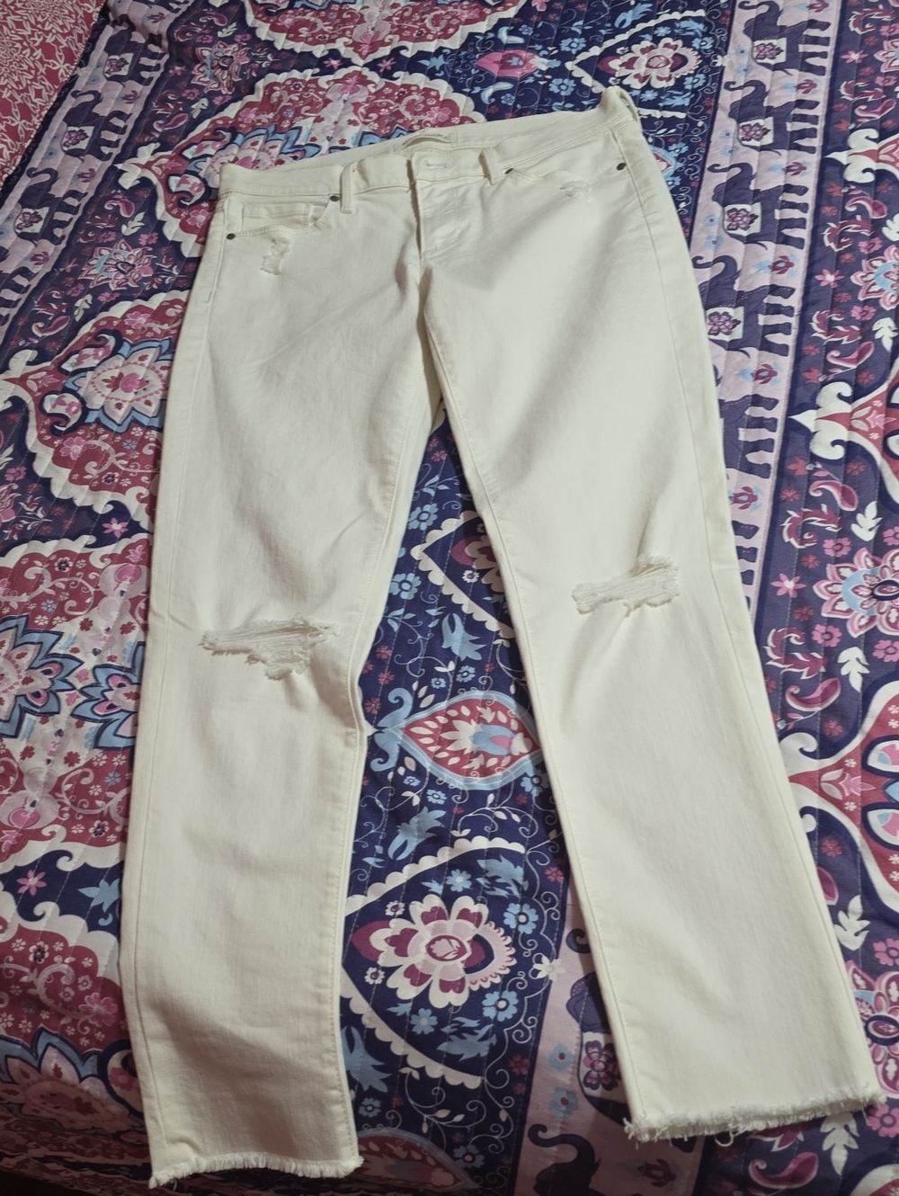 Banana Republic Off-White Distressed Skinny Jeans